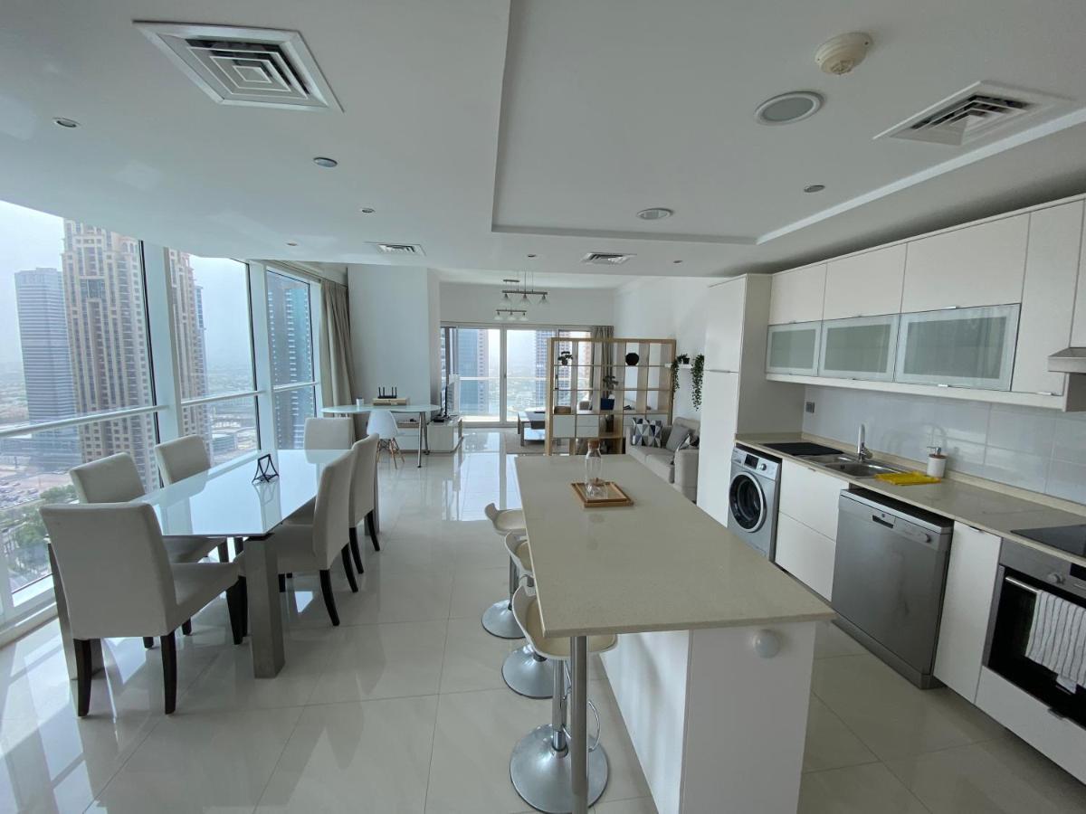 One Bedroom Apartment With Pool & Gym Near Marina Dubai Buitenkant foto