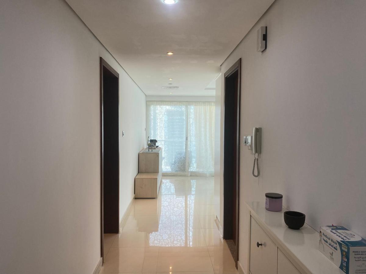 One Bedroom Apartment With Pool & Gym Near Marina Dubai Buitenkant foto