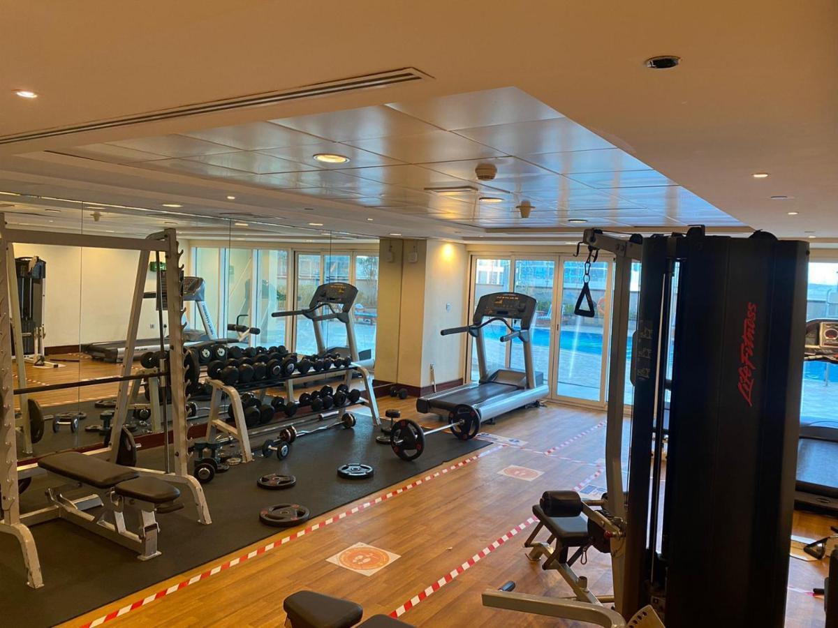 One Bedroom Apartment With Pool & Gym Near Marina Dubai Buitenkant foto