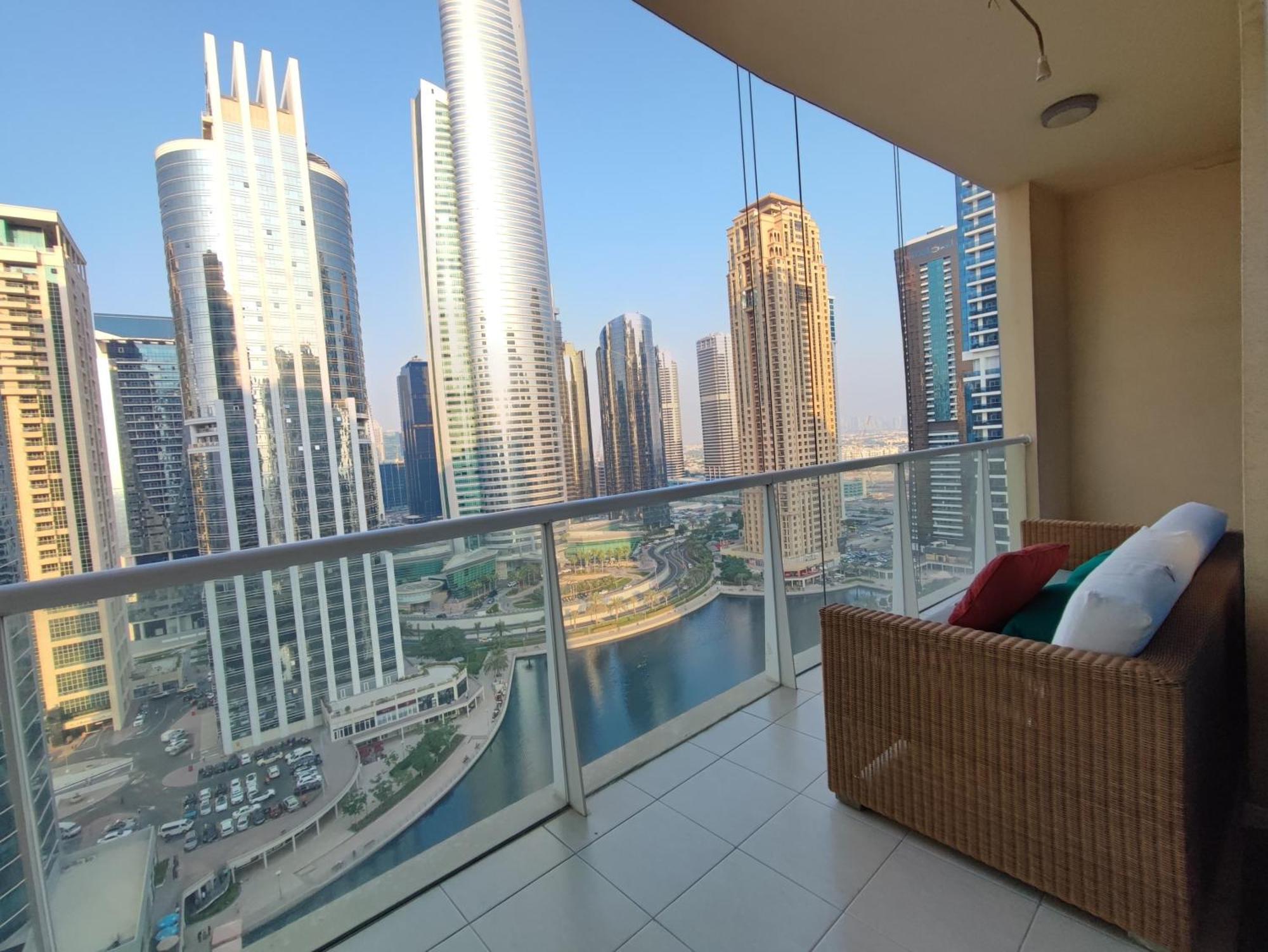 One Bedroom Apartment With Pool & Gym Near Marina Dubai Buitenkant foto