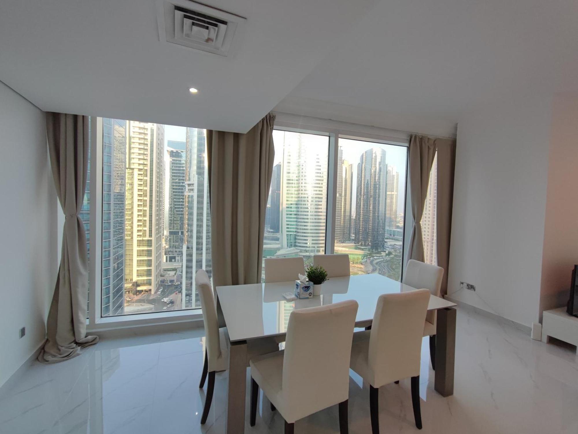 One Bedroom Apartment With Pool & Gym Near Marina Dubai Buitenkant foto